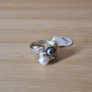 Faux Pearl Rhinestone Silvertone Ring